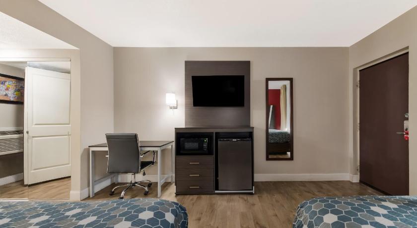 Image of 2 Queen Beds, Nonsmoking 5