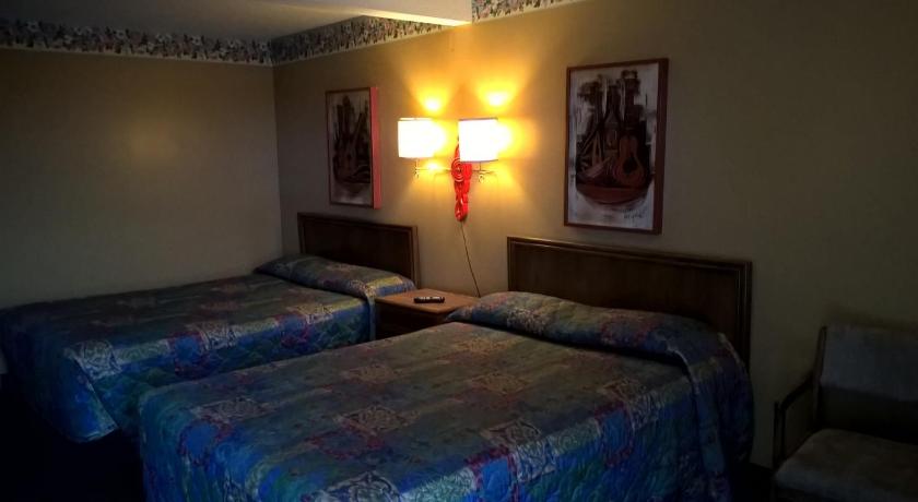 Dogwood Motel photo