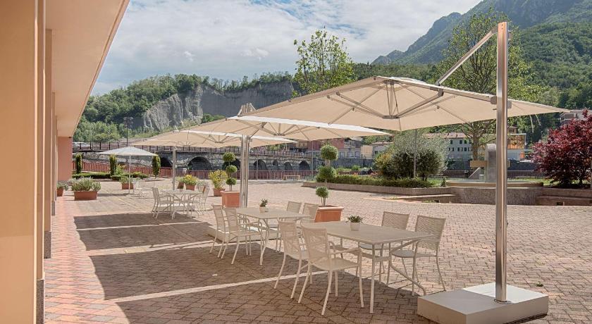 Lecco NH Lecco Pontevecchio 4-Star Hotel restaurant