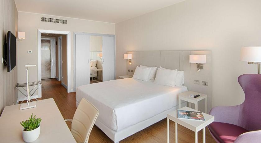 Lecco NH Lecco Pontevecchio 4-Star Hotel room