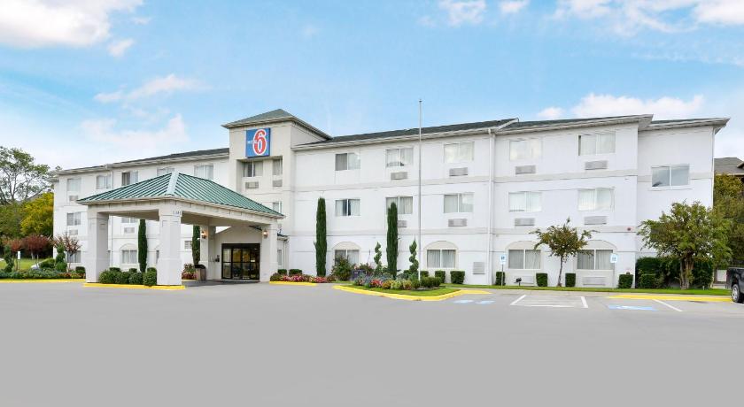 Motel 6 Dallas - North