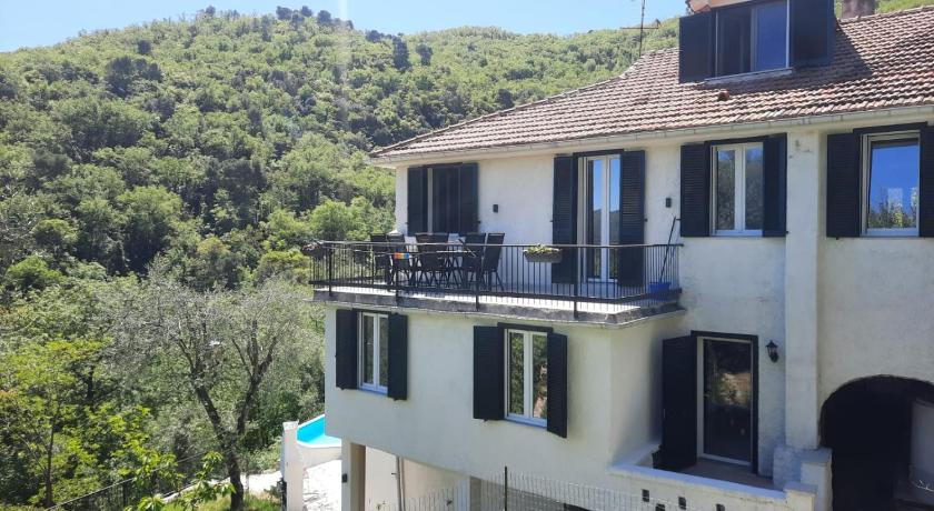 "Blue Villa" with private pool,BBQ in Andora