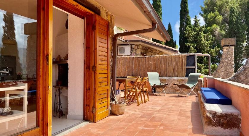 Casa sul Poggio Pertuso con ampia terrazza panoramica sulla Laguna di Orbetello e Monte Argentario