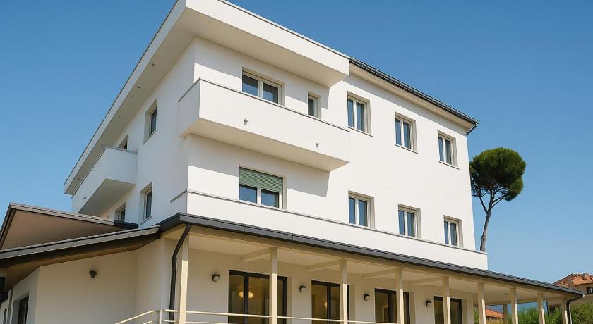LC Hotel by Gale