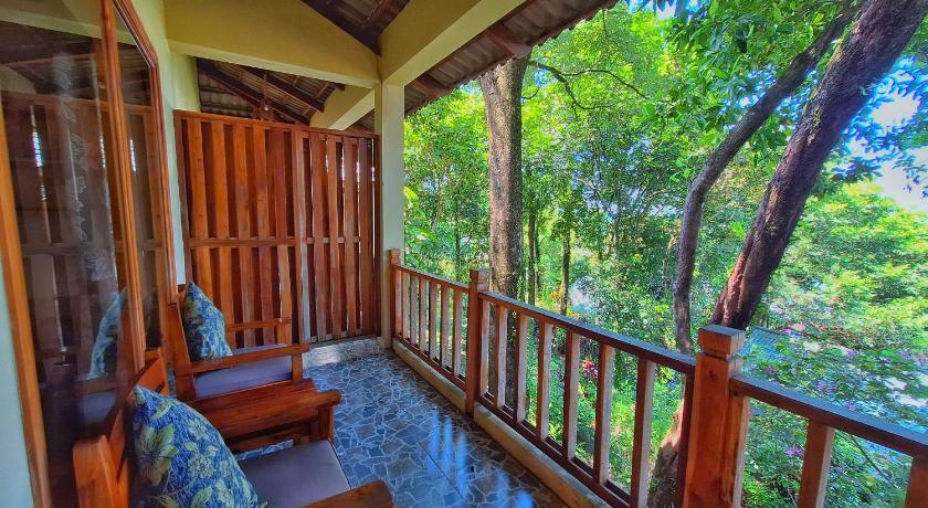 Image of Deluxe Double Partial Sea View 1