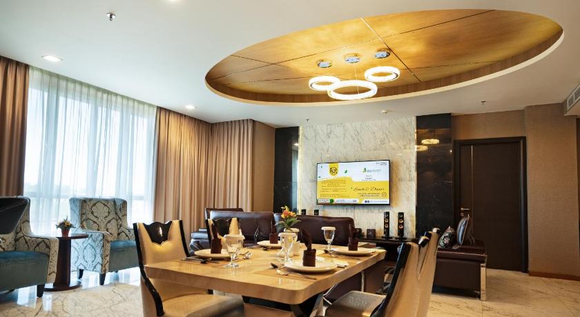 Nagoya Hill Hotel Batam - image 5