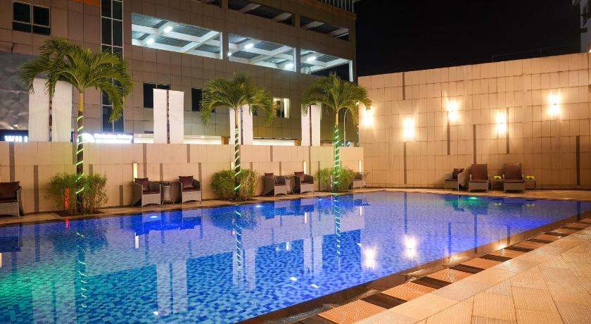 Nagoya Hill Hotel Batam - image 14