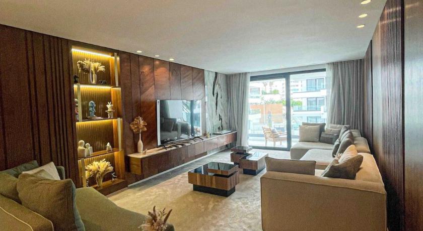 Tedy Panorama 5 Luxury 2BR Suite with Double Living Room & Stunning View