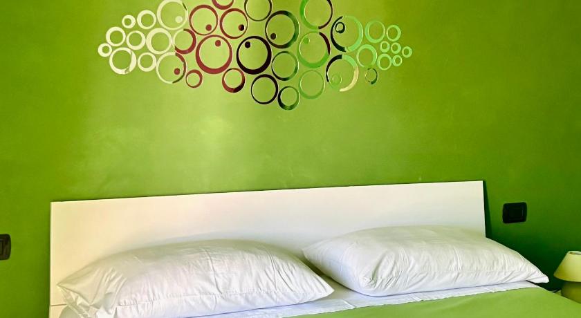 Color House Malpensa B&B