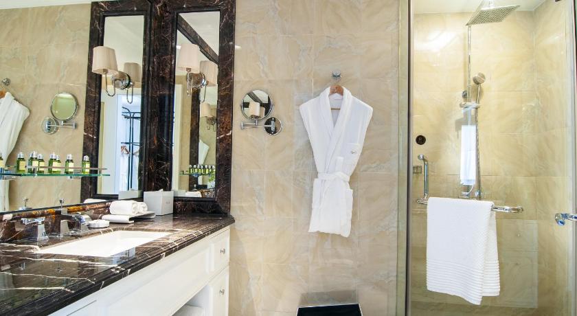 Image of Superior Suite 2