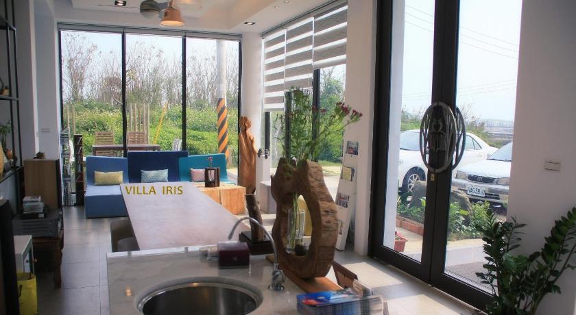 Villa Iris photo