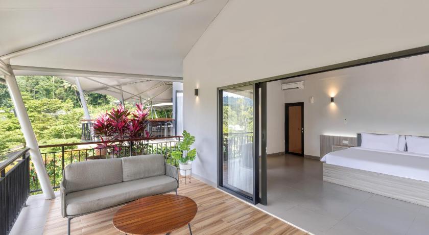 The Glamping @ARTOTEL Pelangi Park - image 15