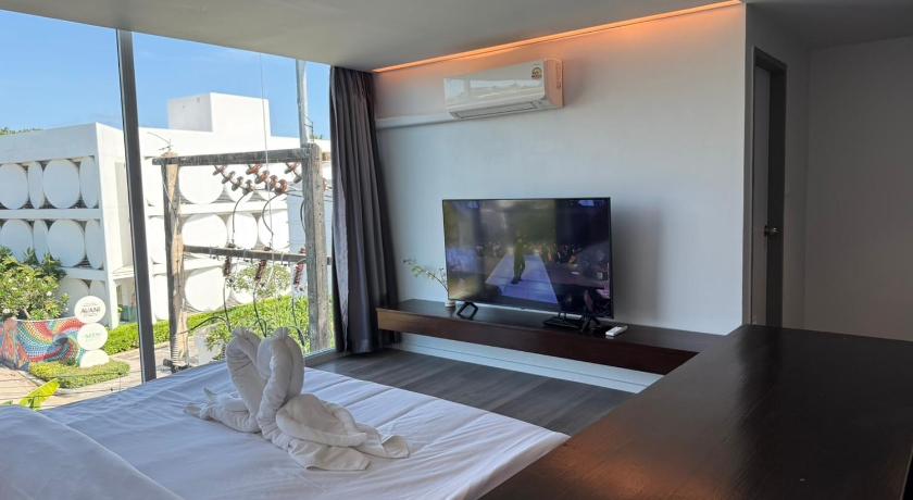 Image of Deluxe - 1 King Bed 16
