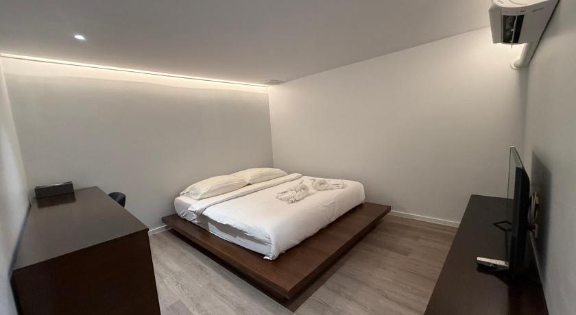 Image of Standard Double Room 5