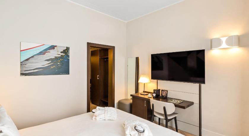 Image of Privilege Room with 1 Double Bed 1