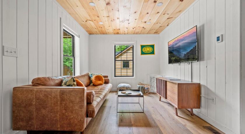Gatlinburg (TN) 5 Cabins In Gburg Sleeps 16 Firepit & Games 4-Star Accommodation exterior