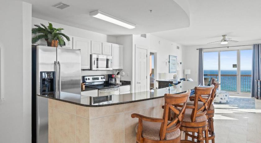 Image of Apartment with Sea View 1
