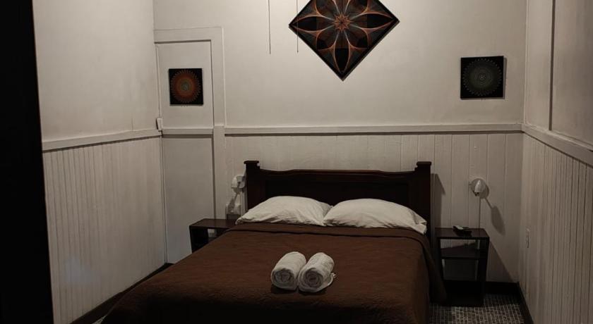 Image of Single Room with Private Bathroom 3