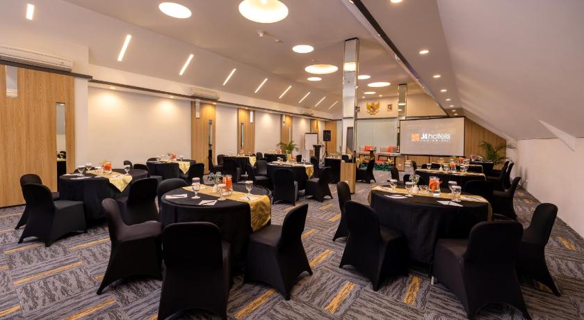 J4 Hotels Legian - image 43