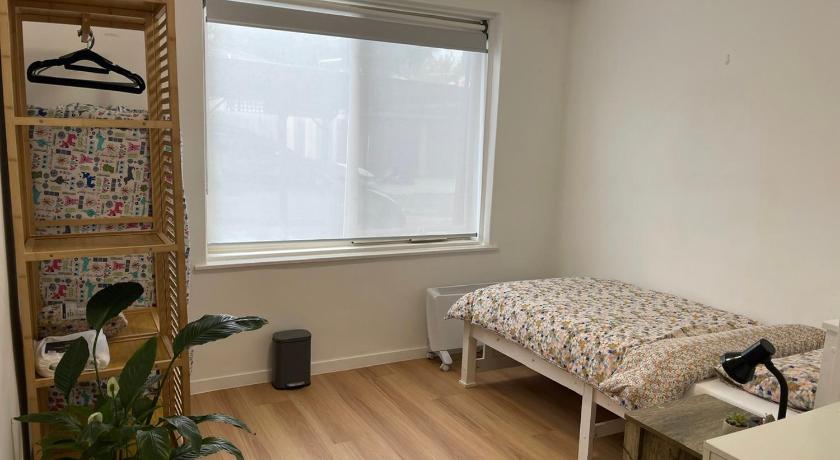 Melbourne room I Near Gardiner Train station Tram 72 I 15 Min to CBD in Toorak Melbourne room I Near Gardiner Train station Tram 72 I 15 Min to CBD