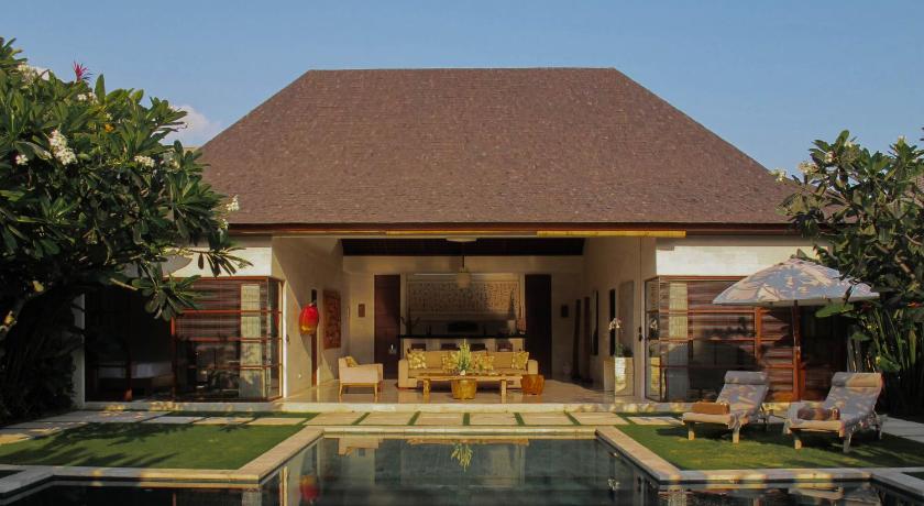 Image of Six-Bedroom Villa with Private Pool and Fully Equipped Kitchenette 11