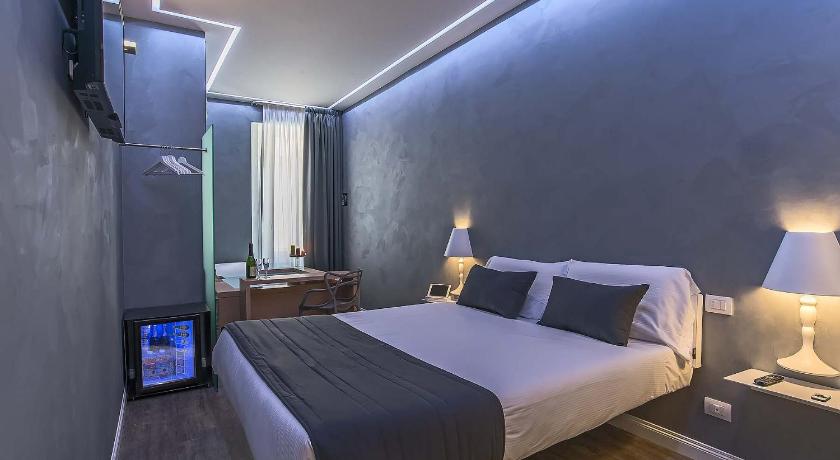Image of Suite with Spa Bath 1