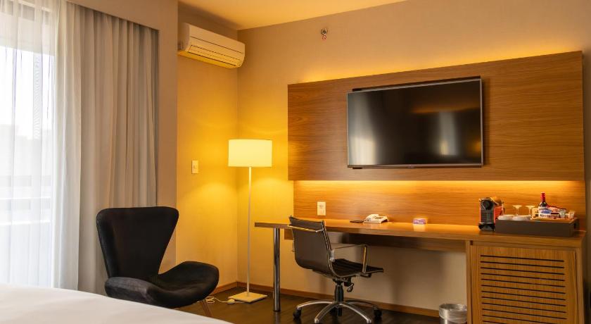 Image of Executive Room-King Bed 15