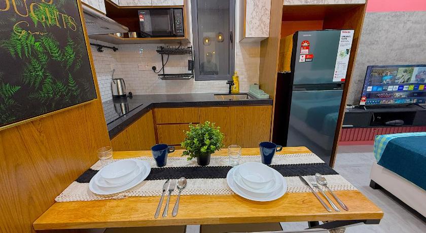 Cozy Homes @ Neu Suites - image 4