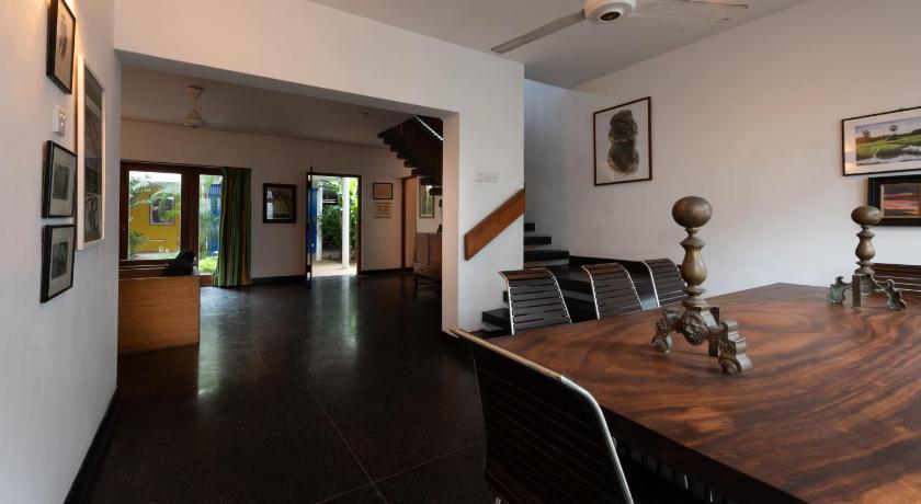 Flower Road Villa - image 4