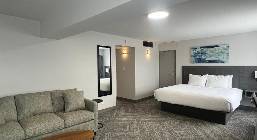 Image of 1 King Bed, Nonsmoking 7