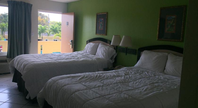 Curtis Inn & Suites photo