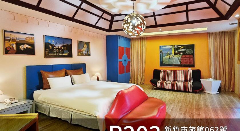 Image of Deluxe King Room 0