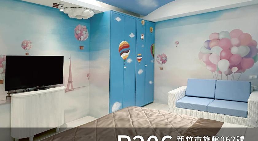 Image of Standard King Room 15