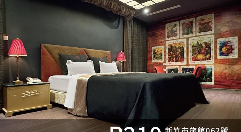 Image of Standard King Room 6