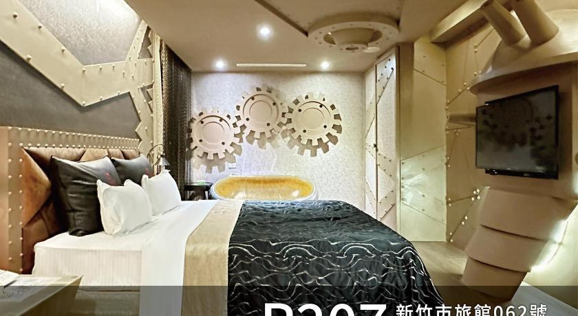 Image of Standard King Room 3