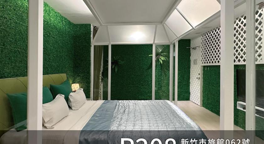 Image of Standard King Room 1