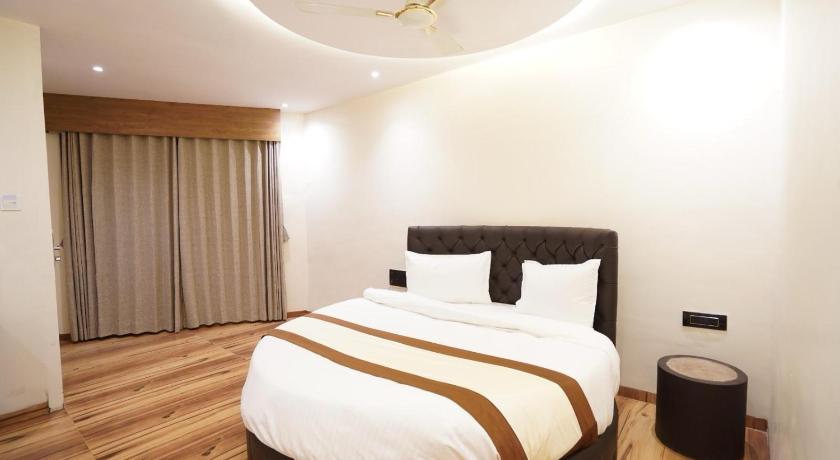 Hotel Lancaster - image 37
