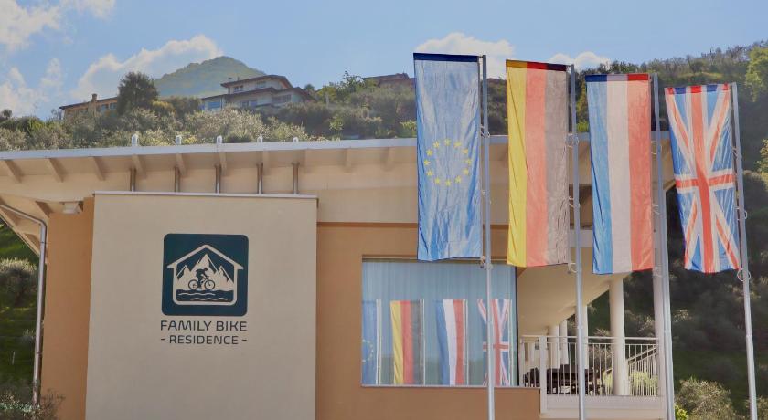 Family Bike Residence