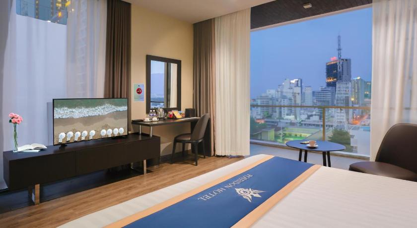 Image of Senior Deluxe City View with Balcony - Double/Twin 4