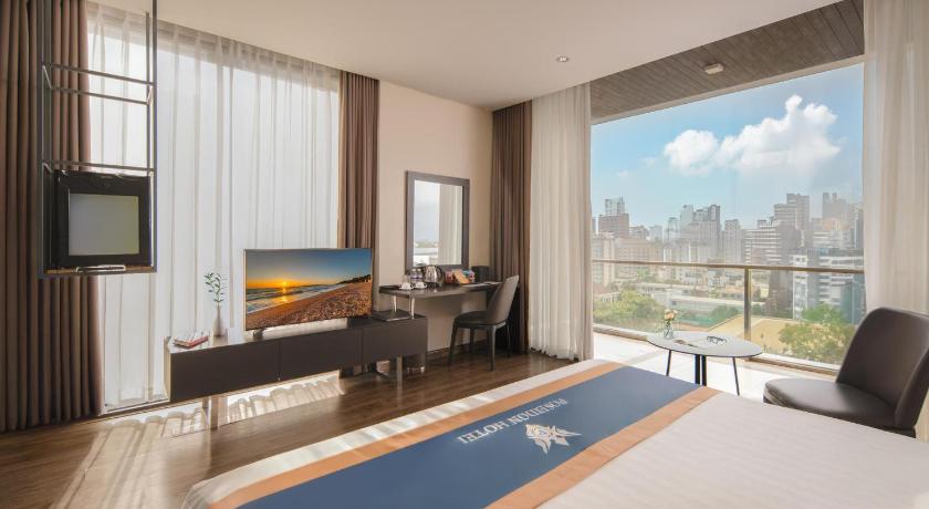 Image of Senior Deluxe City View with Balcony - Double/Twin 3