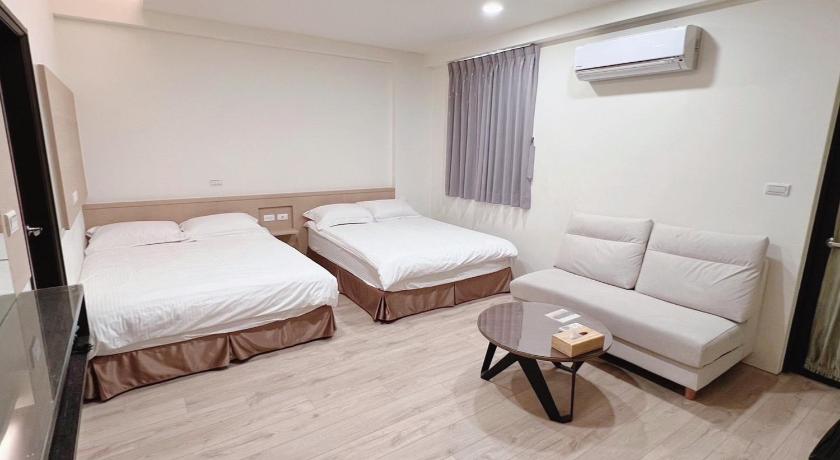 Image of Quadruple Room 1