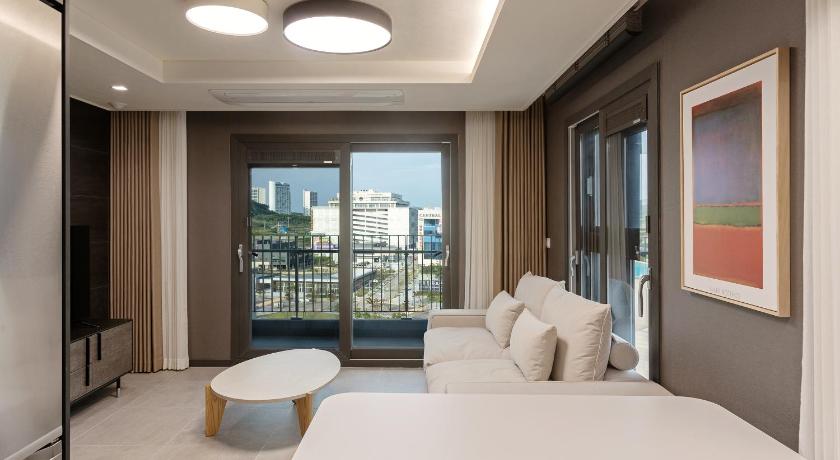 Busan Odays Osiria Residence Hotel view