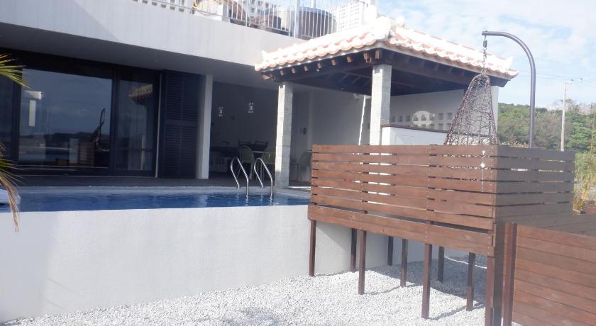 沖縄本島 風の音 4つ星 シングルルーム プール