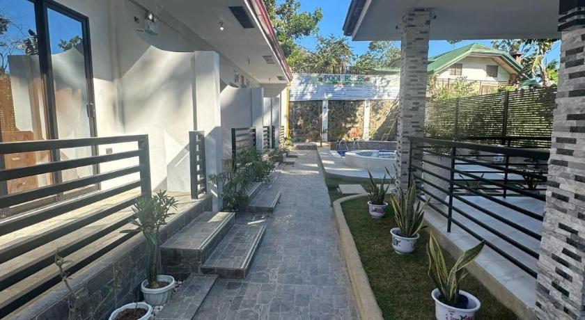 Micasa Travellers Inn - image 6