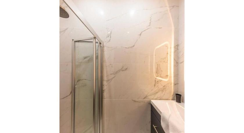 Spacious apartment - 3BR/8P - Place de la Bastille - image 4