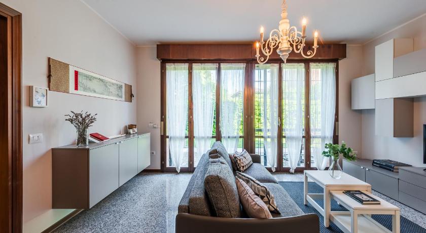 モデナ Modena Garden Retreat, 5 min dal centro con Garage 4つ星 シングルルーム プール