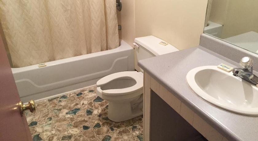 Daniel Boone Motor Inn photo