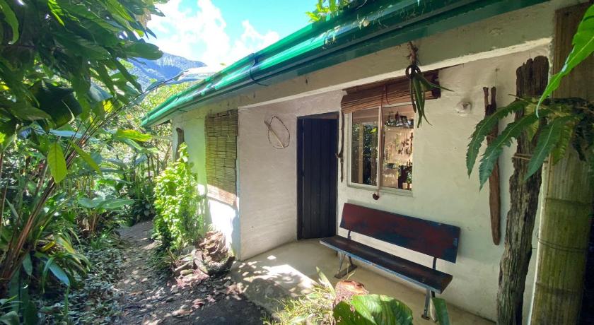 Casa blanca, Refugio Natural Jacaranda