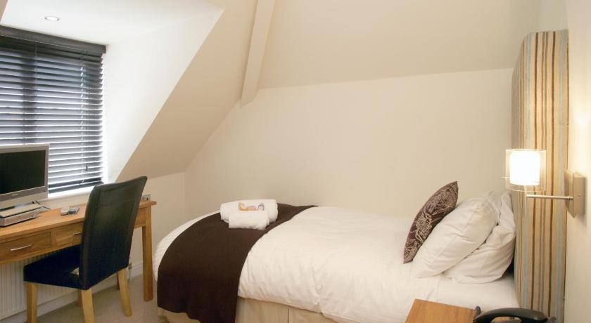 Single Room - Second Floor