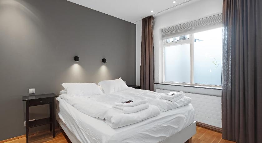 Image of Deluxe One-Bedroom Apartment 4